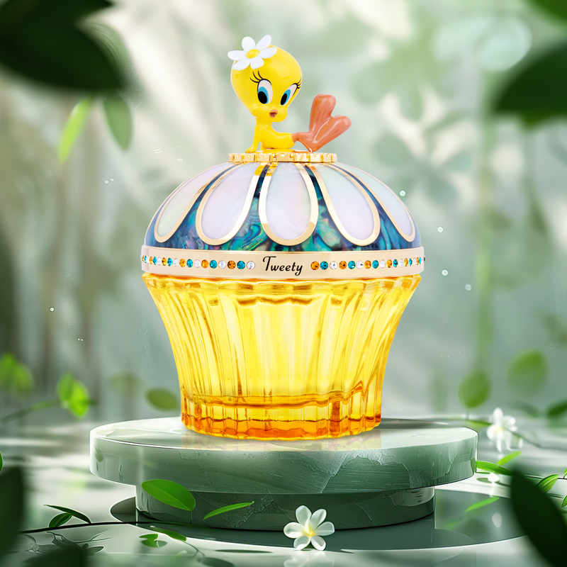 tweety with daisy on cup with mother pearl